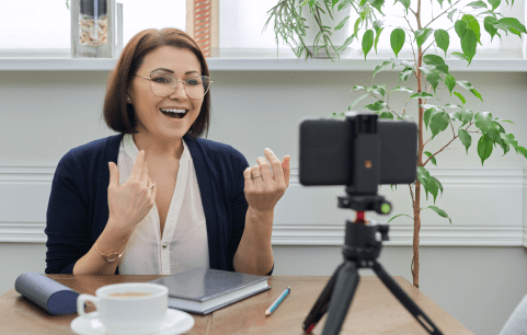 christina-wocintechchat-com-rCyiK4_aaWw-unsplash 1 (1)